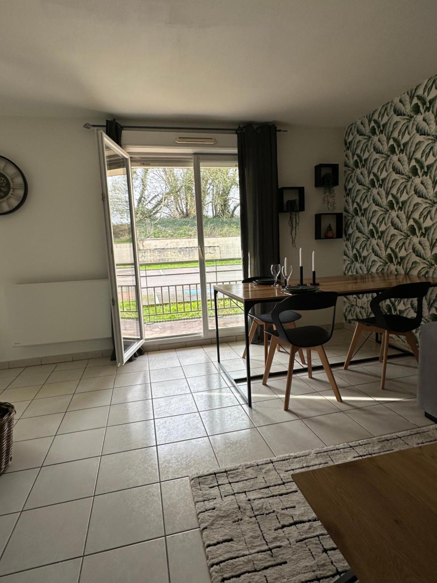 Appartement Entierement Renove 로예 외부 사진